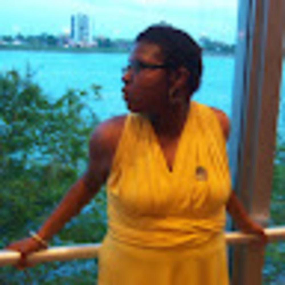 Meet your Posher, Teya